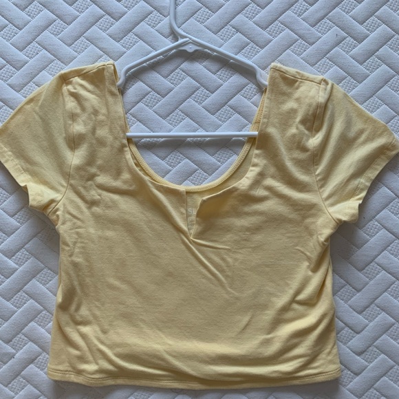 yellow crop top(aero) - Picture 1 of 2